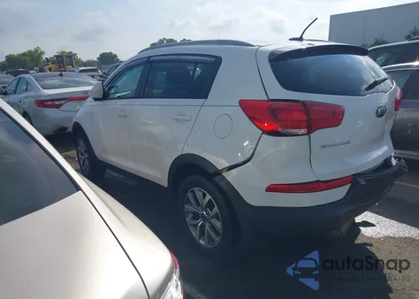 2016 Kia Sportage Lx z USA, uszkodzony, nr VIN KNDPB3AC4G7828928